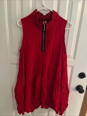 Comfy USA Sleeveless Red Zip-Front Tunic
